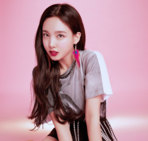 TWICE(トゥワイス)のナヨンの仲良しメンバーは？仲間はずれで浮いてる説が？